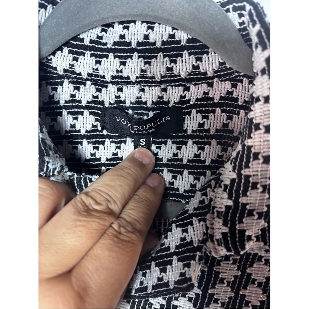 Men's‎ Black & White Patterned Short-Sleeve Button Shirt - Unknown Brand